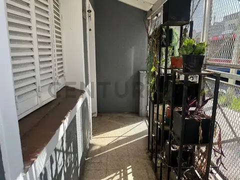 PH 2 ambientes en venta en Olivos.