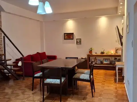 Venta PH 5 ambientes con quincho patio y terraza