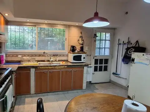 Depto Tipo Casa 5 ambientes con 2 baños