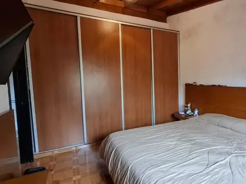 Depto Tipo Casa en Venta de 5 ambientes