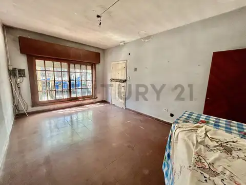 Casa 6 ambientes con 3 baños