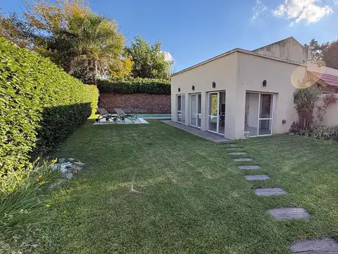 Casa en venta APTA CREDITO, Hurlingham
