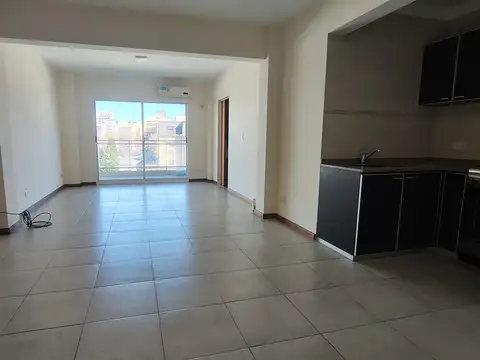 MONOAMBIENTE AL FRTE. CON BALCÓN EN EDIFICIO FULL AMENITIES!