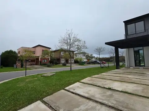 Casa en Alquiler A Estrenar