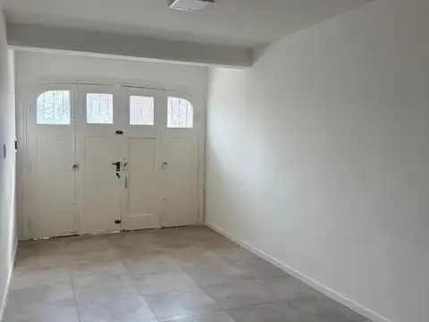Depto Tipo Casa 5 ambientes con 2 baños