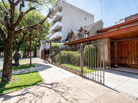 VENTA CASA 5 AMB HAEDO NORTE FONDO PILETA