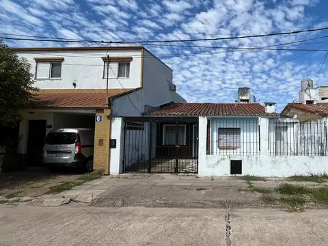 CASA EN VENTA EN EXCELENTE UBICACIÓN EN SANTOTO