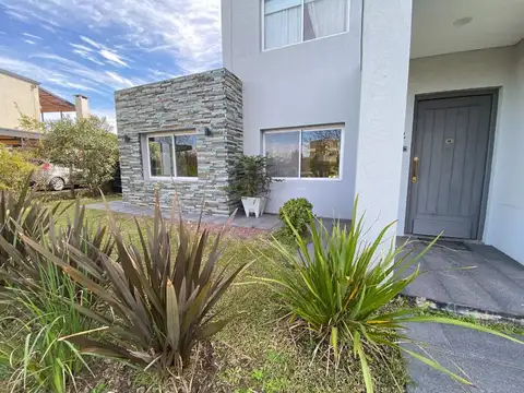 Casa en Alquiler en Dique Luján, USD 2.500