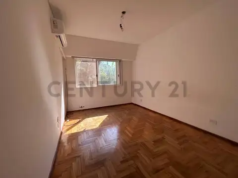 Valle Grande 1200, Piso 1