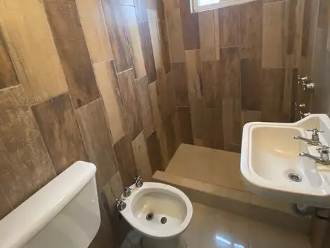 Departamento de 3 ambientes  en el centro de Moreno