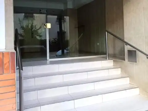 Rawson 2300, Piso 9