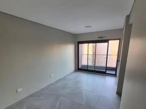 Directorio 1300, Piso 8