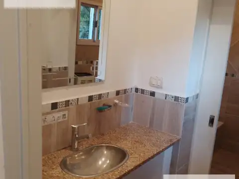 Casa 5 ambientes con 2 baños