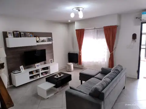 Dúplex 3 amb en venta - Hurlingham - Permuta