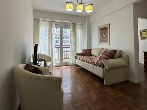 3 ambientes a la calle con balcón