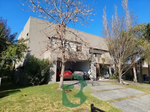 Venta Casa.4 amb.Bo.Cerrado Altos del Sol.Parque Leloir