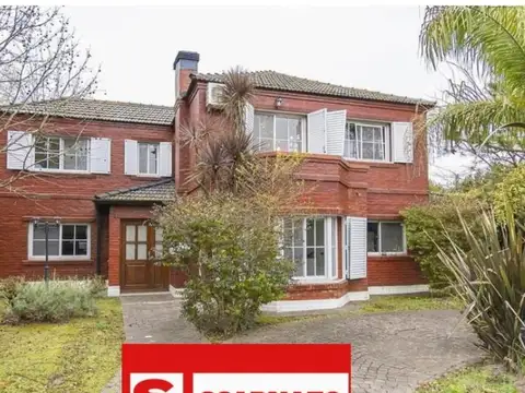 Venta de casa en Echeverria del lago - Canning