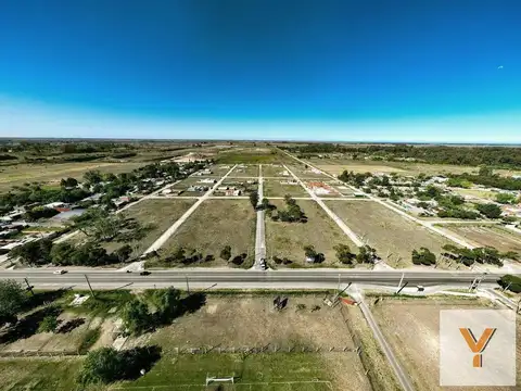 Las Cortaderas - 7 e/ 628 Bis y 629