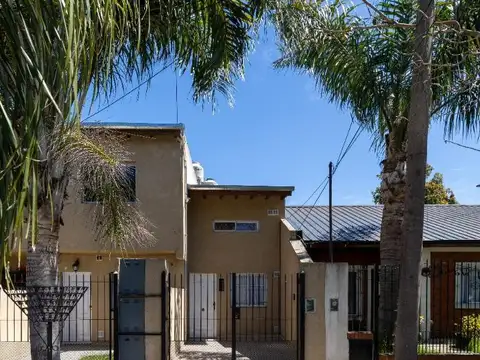 Casa en Venta con 1 cochera