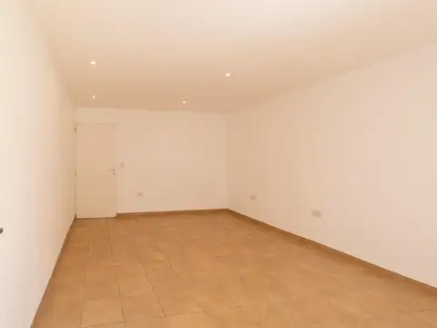 DUPLEX AMPLIO EN EXCELENTES CONDICIONES