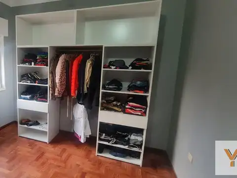 Casa en venta - 3 Dormitorios 1 Baño - Castelar