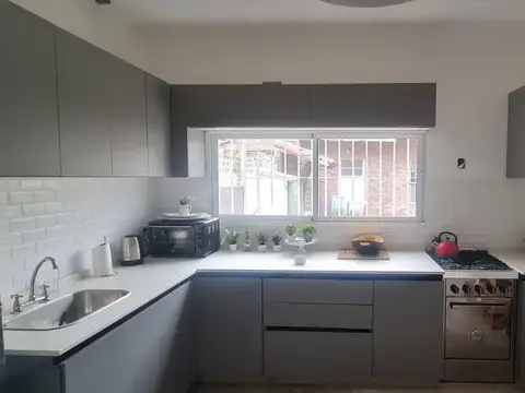 Casa 4 ambientes con 1 baño