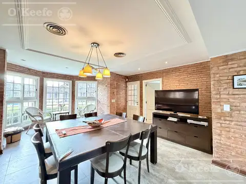 Casa 5 ambientes con 5 baños