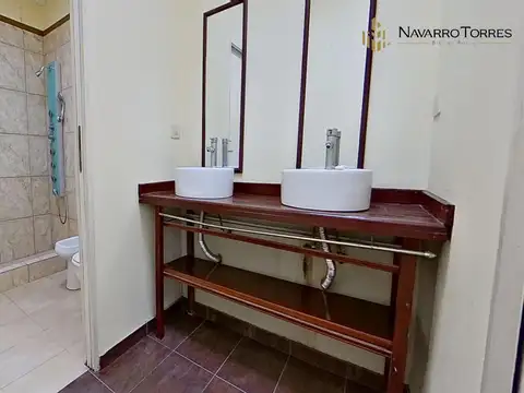 Casa 7 ambientes con 4 baños