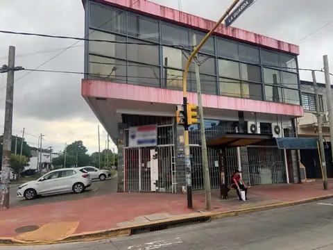 VENTA  LOCAL La Guarda y Av. Mitre , Ezpeleta.