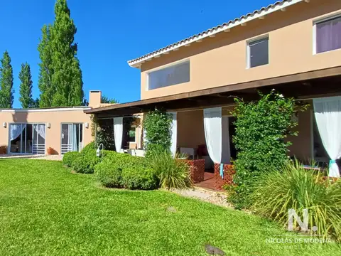 Casa en venta en  Barrio Cerrado La Alborada , Punta del este , Barrio privado