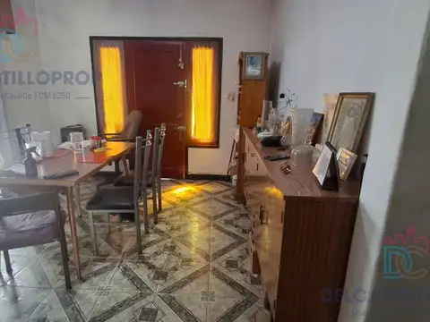 Casa en Venta con 1 cochera