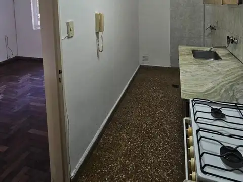 Departamento en Alquiler en Abasto, $ 300.000
