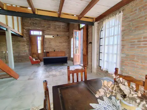 Casa 5 ambientes con 1 baño