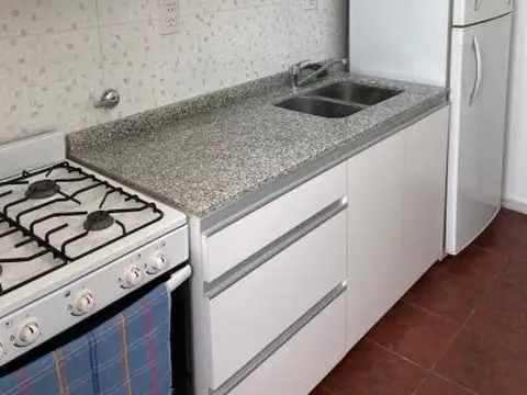 Caballito, Rosario 60, 2 amb, $ 950,000 + servicios. (alq min 3 meses)