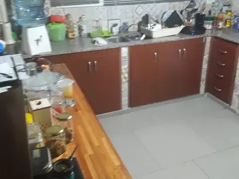Casa 3 ambientes con 1 baño