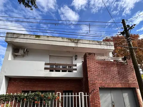 VENTA CASA 3 DORMITORIOS BAIGORRIA