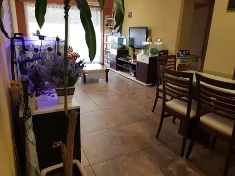 Departamento 4 ambientes con 2 baños