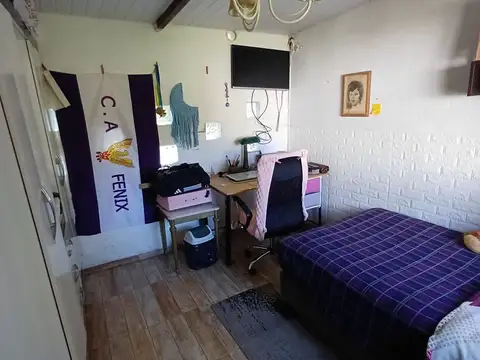 Venta Casa Araminda  4 Dormitorios , son 2 casas