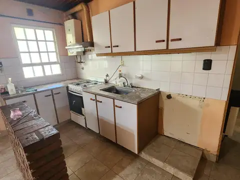 Casa 3 ambientes con 1 baño