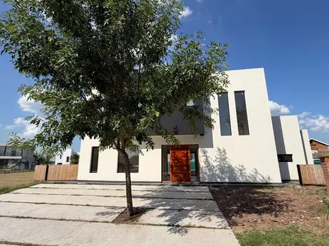 Casa en Venta, 4 ambientes, en Haras Santa Maria, Escobar, GBA  Norte