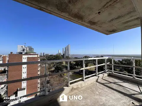 Av. Rivadavia y Alvear Bis - Amplio Dpto de 1 Dormitorio.