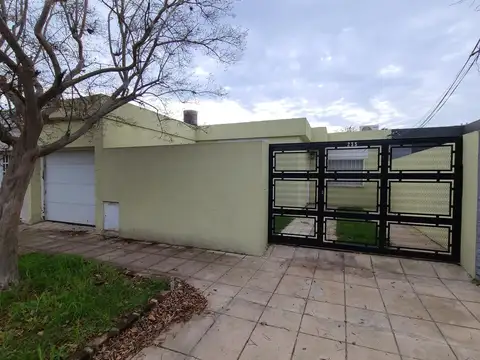 Casa en Venta, 4 ambientes, en Campana, GBA Norte