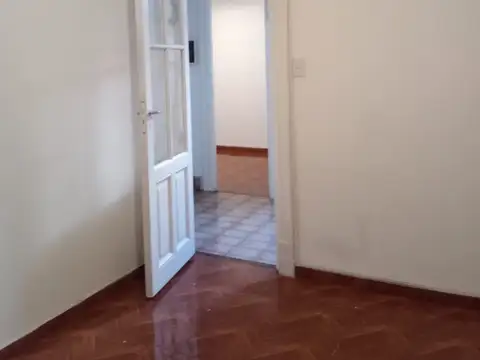 Mendoza 5100, Piso 1