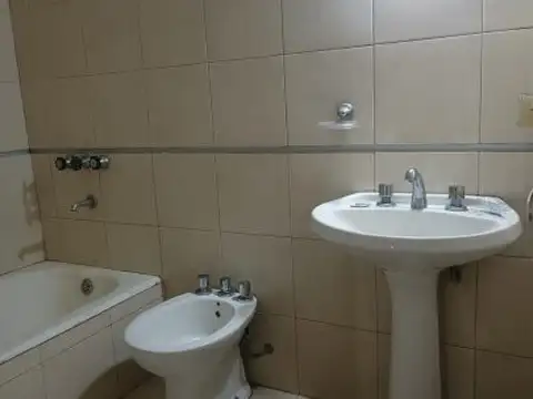 Padre Carranza , Piso 0