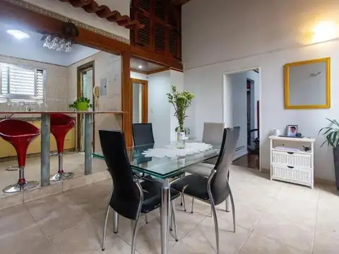 Venta PH en San Telmo de 8 amb entrada Independiente