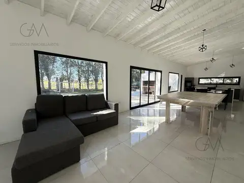 Casa 3 ambientes con 2 baños