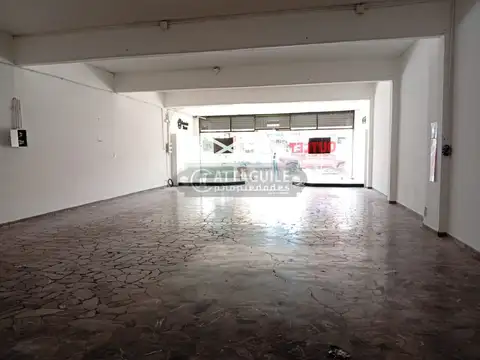 Local en Alquiler en San Antonio de Padua, $ 3.000.000