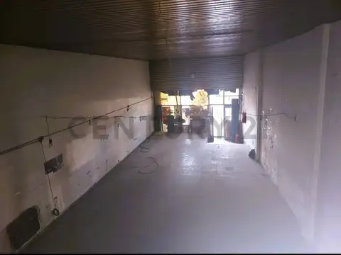 Remedios de Escalada de San Martín 2100, Piso 0
