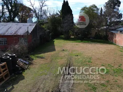 Lote con casa a reciclar en venta | Calle Independencia, a pocas cuadras de la Ruta N°26 | Ing. Maschwitz