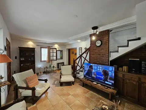 Casa en Venta en Villa Adelina, USD 255.000